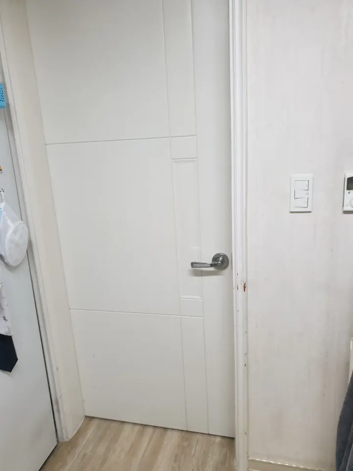 안방 문 열림 방향 변경 시공 전 모습 05번째 사례