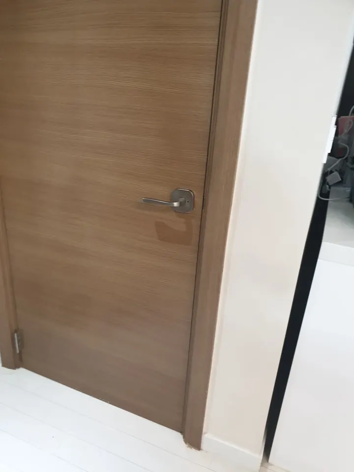 아이방 문 열림 방향 변경 시공 전 모습
